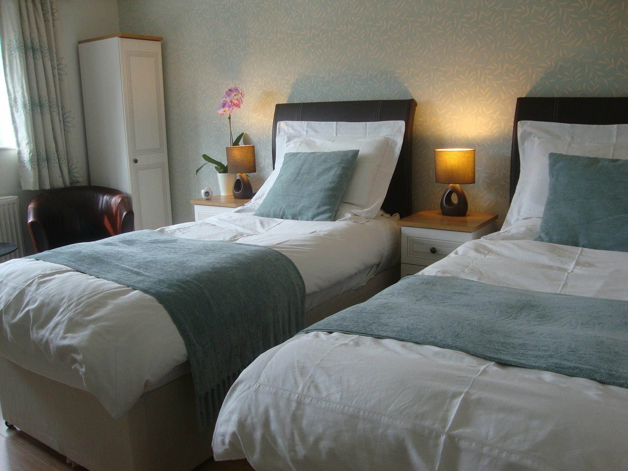 Canal View Bed And Breakfast Saxilby Exterior photo